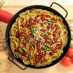 Bolognai ragu tésztával Termékeink
