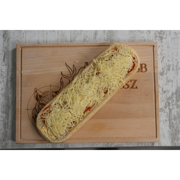 Paprikás szeletes - sajtos óriásbagett 180 g